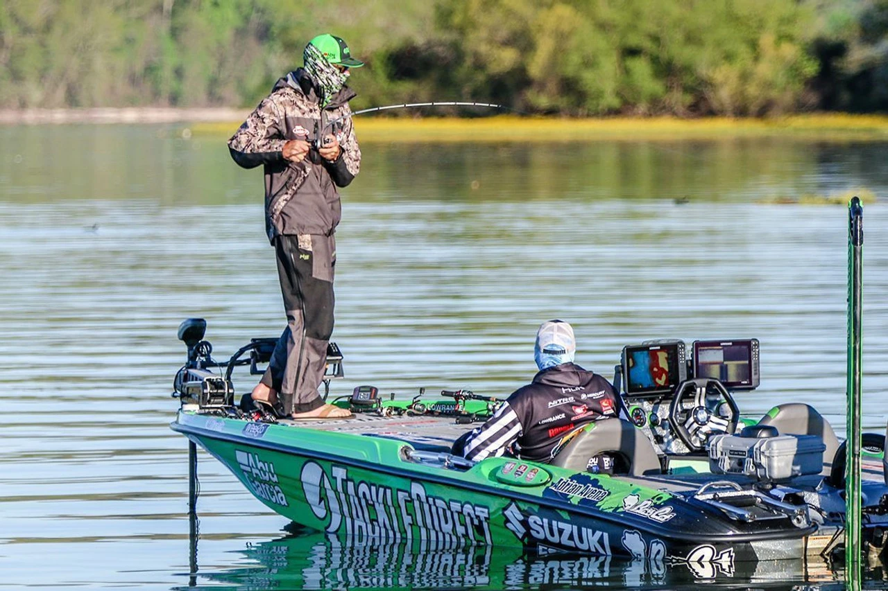 Abu Garcia Adrian Avenas Fantasista Premier/REVO4 STX RH Spinnerbait Combo 6 Abu Garcia Adrian Avenas Fantasista Premier/REVO4 STX RH Spinnerbait Combo - Image 4